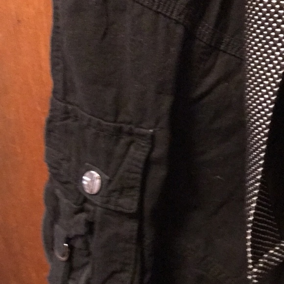 Shorts - Picture 3 of 6